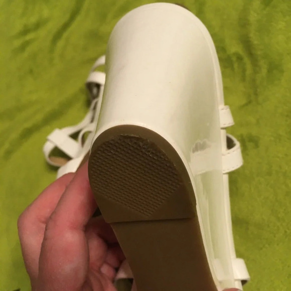 EUC WNS Cream Heels Sz 9.5 - Picture 8 of 9